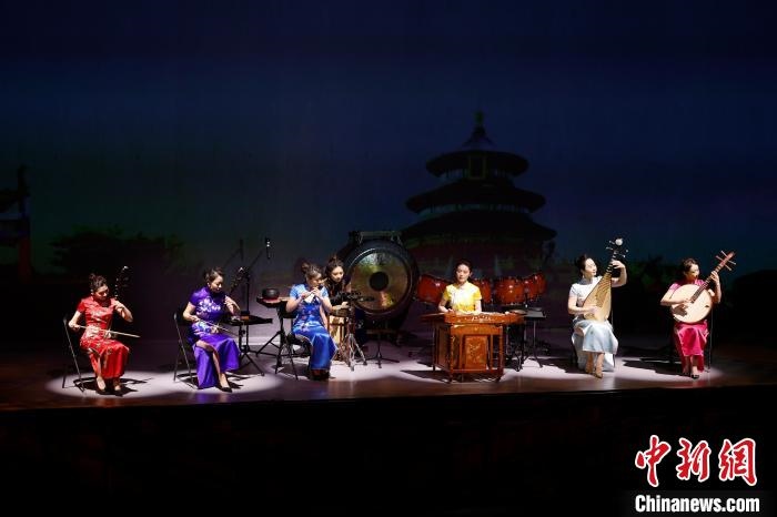 6日，“相約北京”奧林匹克文化節(jié)暨第22屆“相約北京”國際藝術(shù)節(jié)在京開幕?！?lt;a target='_blank' href='/'>中新社</a>記者 富田 攝