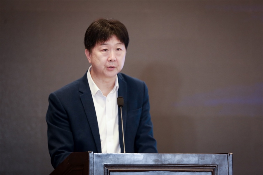 中國(guó)民主法制出版社黨委書記、社長(zhǎng)、總編輯 劉海濤