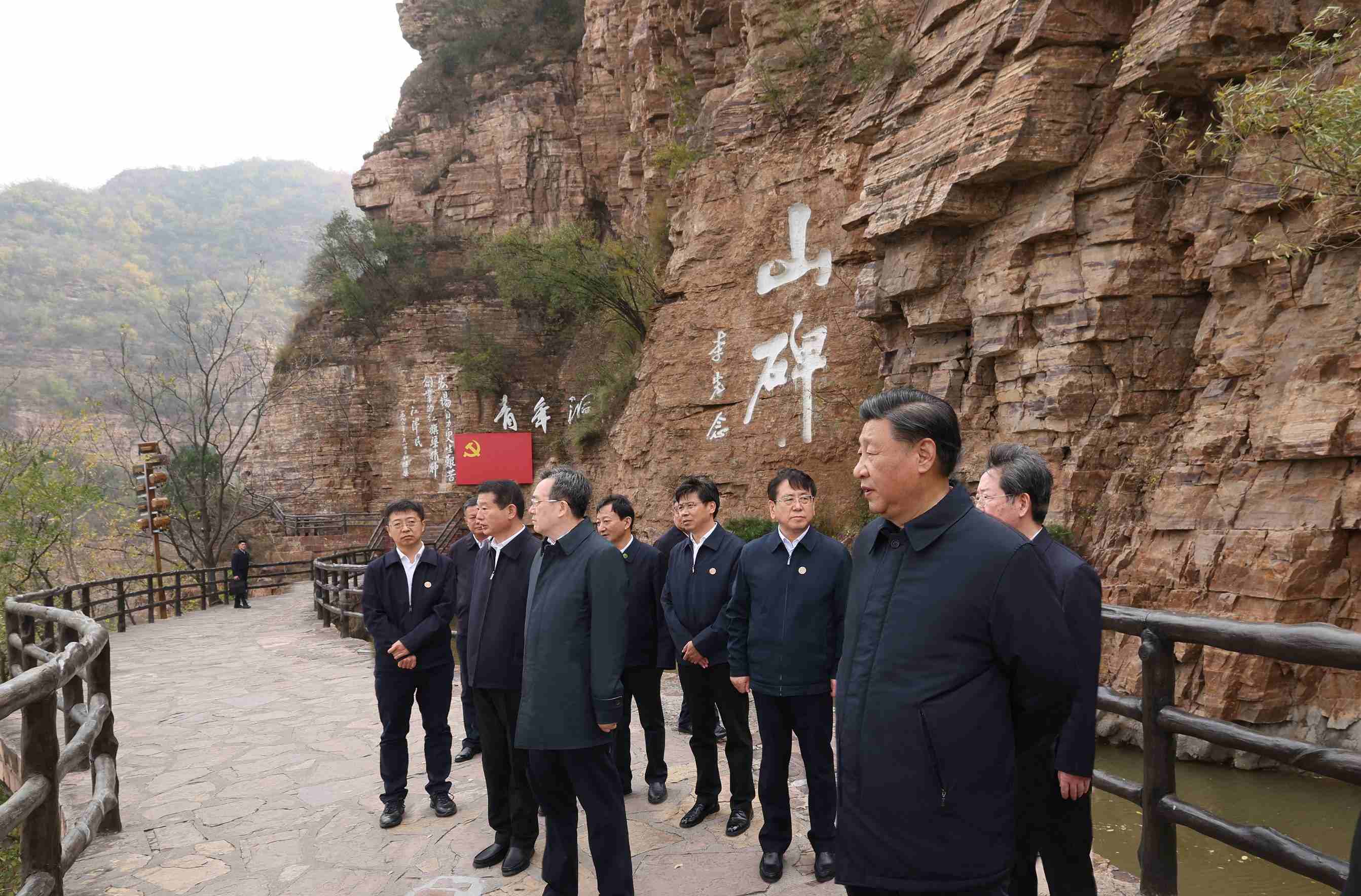 2022年10月28日，習(xí)近平總書記在河南安陽林州市紅旗渠青年洞考察。