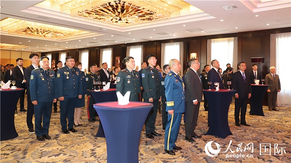 中國駐蒙古國使館慶祝建軍96周年招待會(huì)現(xiàn)場。人民網(wǎng)記者 霍文攝