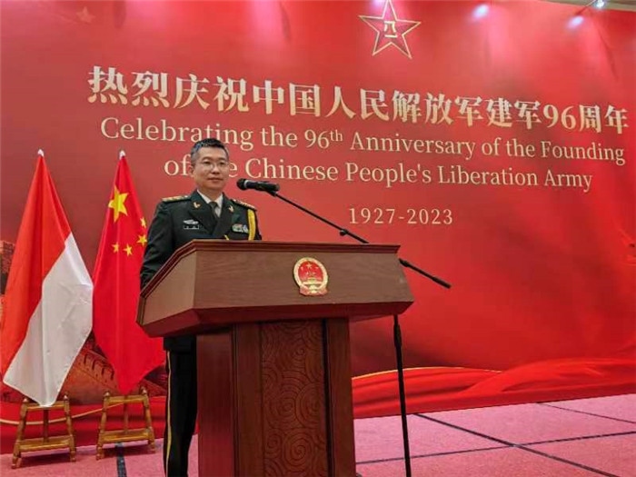 圖為徐勝武官致辭。中國(guó)駐印度尼西亞使館供圖