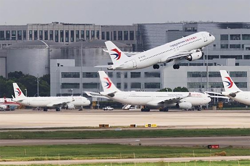 2023年8月2日，東航第二架國產(chǎn)C919大型客機執(zhí)飛滬蓉空中快線。