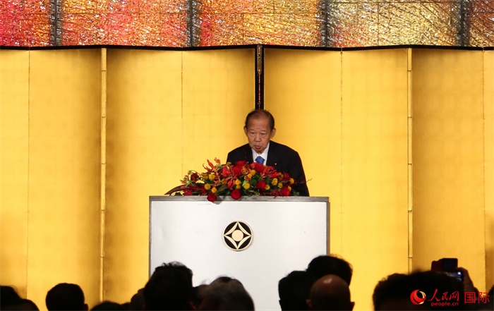 日中友好議員聯(lián)盟會長二階俊博發(fā)表致辭。人民網(wǎng) 許可攝