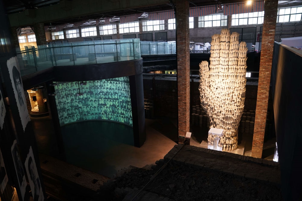 ↑這是景德鎮(zhèn)陶瓷工業(yè)遺產(chǎn)博物館內(nèi)景（2023年5月16日攝）。