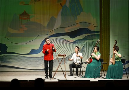 演出現(xiàn)場(chǎng)。中國(guó)煤礦文工團(tuán)供圖