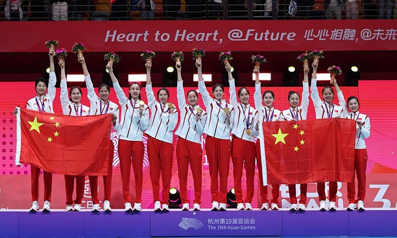△2023年10月7日，杭州亞運會，中國女排再創(chuàng)佳績，以六戰(zhàn)全勝第九次摘得亞運金牌。