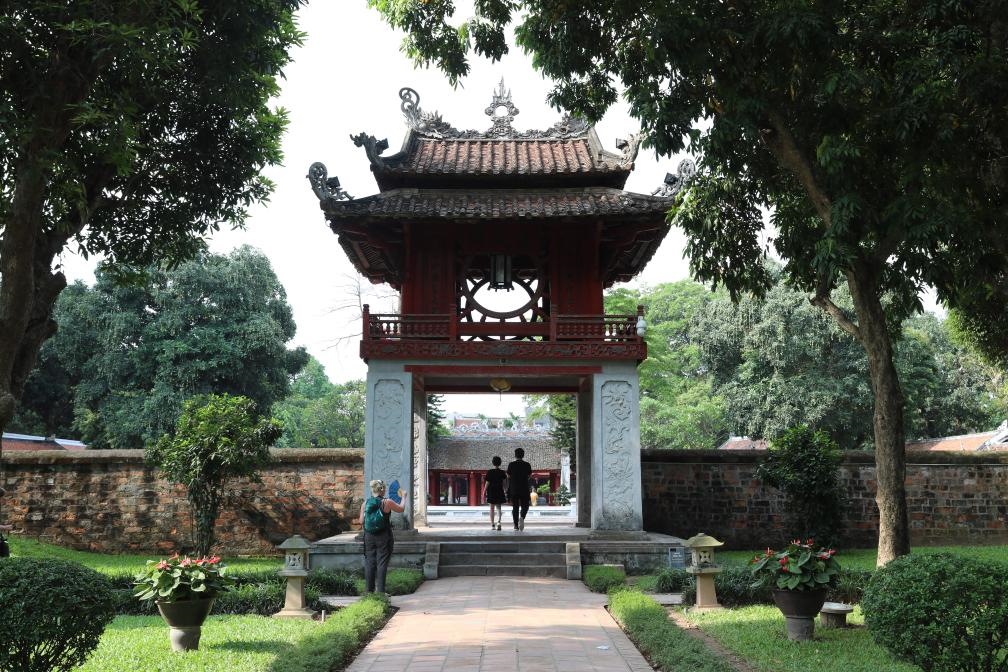 這是越南首都河內(nèi)文廟內(nèi)的奎文閣。