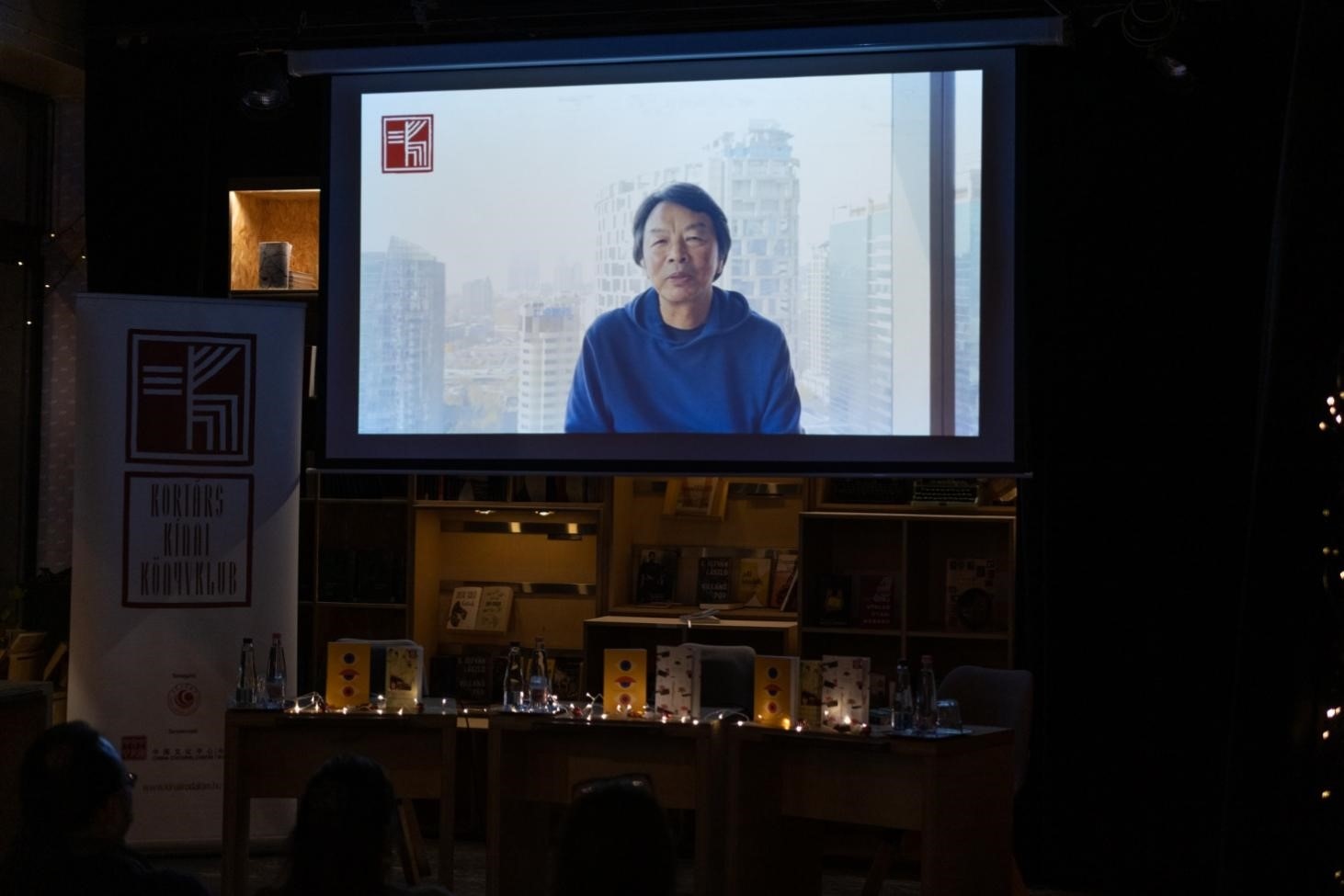 劉震云通過視頻介紹小說。摩爾多瓦尼·巴爾納巴斯攝