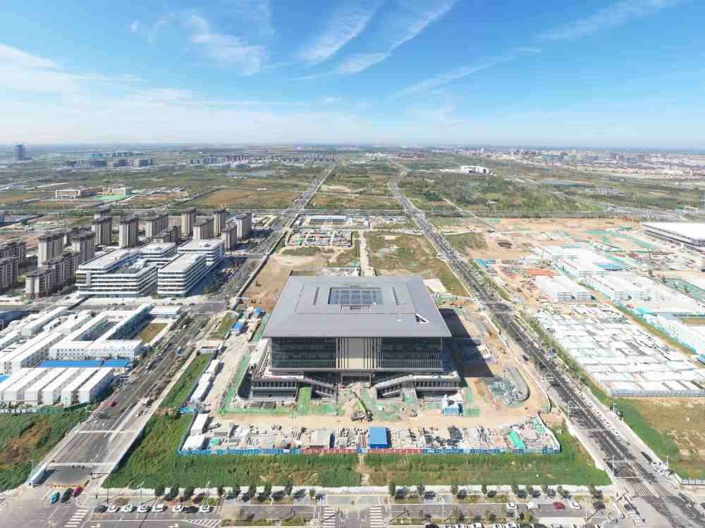 這是雄安新區(qū)大學(xué)園圖書館（2023年10月1日攝，無人機照片）。新華社記者 朱旭東 攝