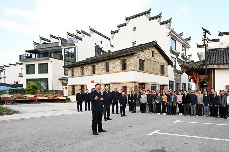 2023年10月11日，習(xí)近平總書記在江西上饒市婺源縣秋口鎮(zhèn)王村石門自然村考察。