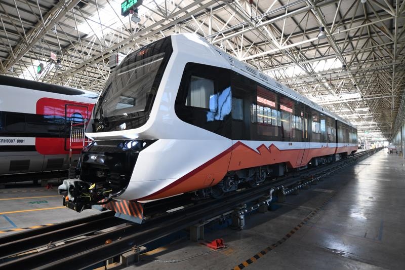 △2023年6月6日，中國(guó)中車出口阿根廷新能源輕軌車輛首列車在中車唐山公司下線。
