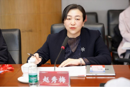 人民網(wǎng)輿情數(shù)據(jù)中心主任、人民在線總經(jīng)理趙秀梅發(fā)言