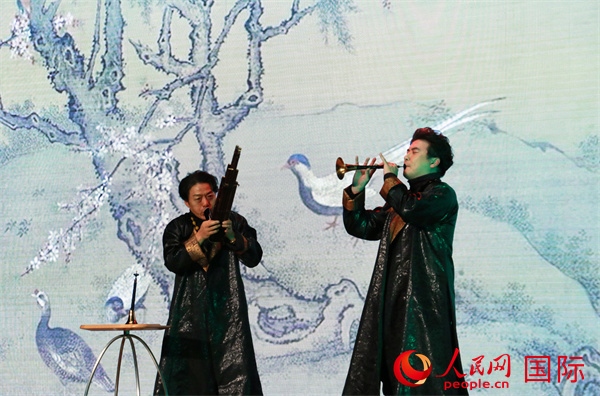 嗩吶表演《百鳥朝鳳》。人民網(wǎng) 許可攝