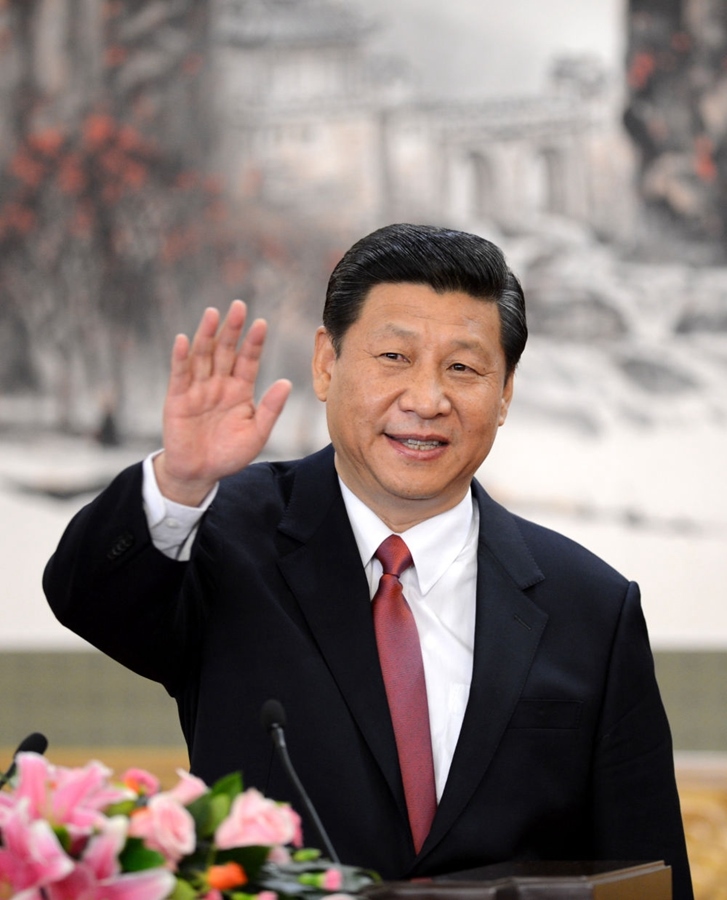 2012年11月15日，剛剛在中共十八屆一中全會(huì)上當(dāng)選中共中央總書記的習(xí)近平在北京人民大會(huì)堂同采訪十八大的中外記者親切見(jiàn)面。新華社記者 謝環(huán)馳 攝