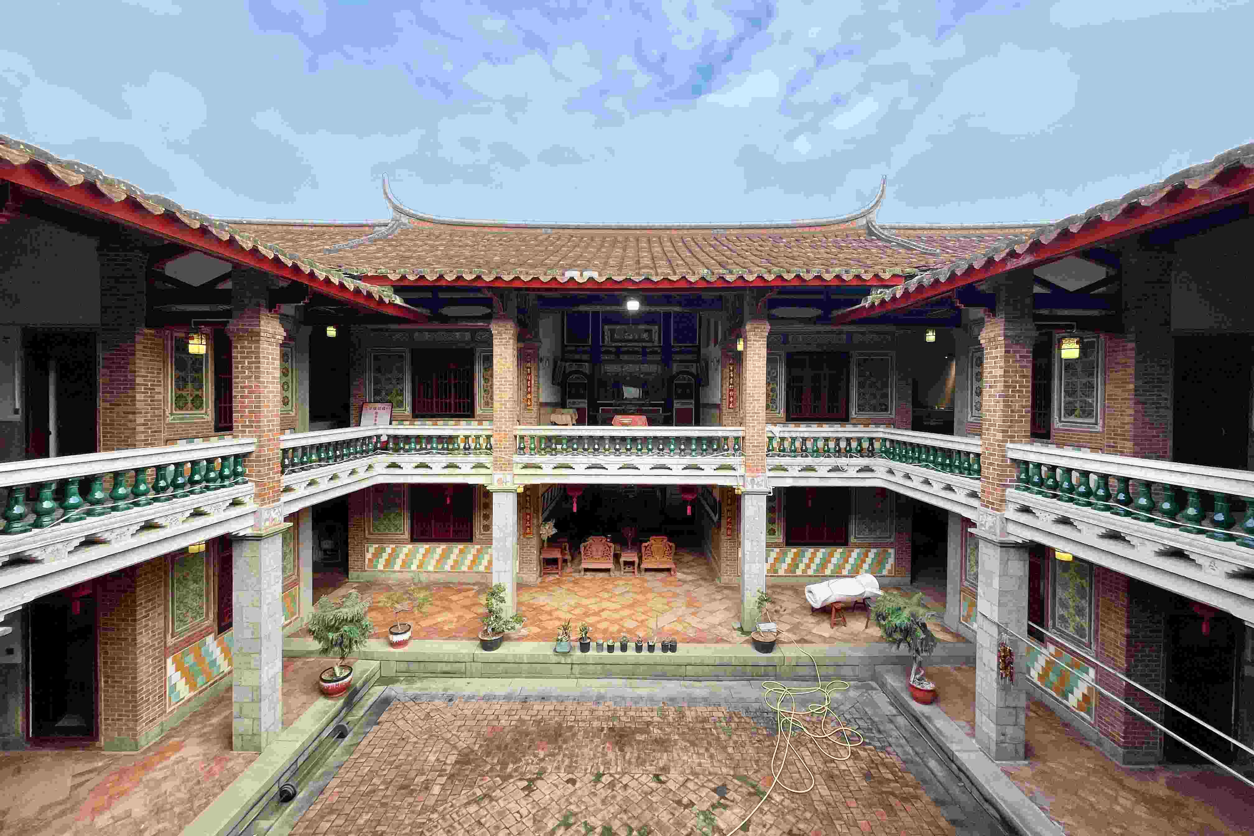 遠(yuǎn)峰厝。林瑤 攝