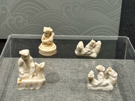 德化縣陶瓷博物館陳列的荷蘭人口哨。人民網(wǎng)記者 金慧慧攝