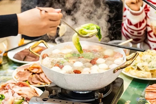 華南理工大學(xué)推出火鍋年夜飯。校方供圖