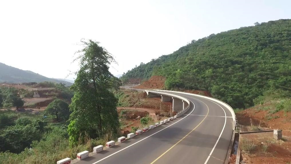中塞友誼公路。