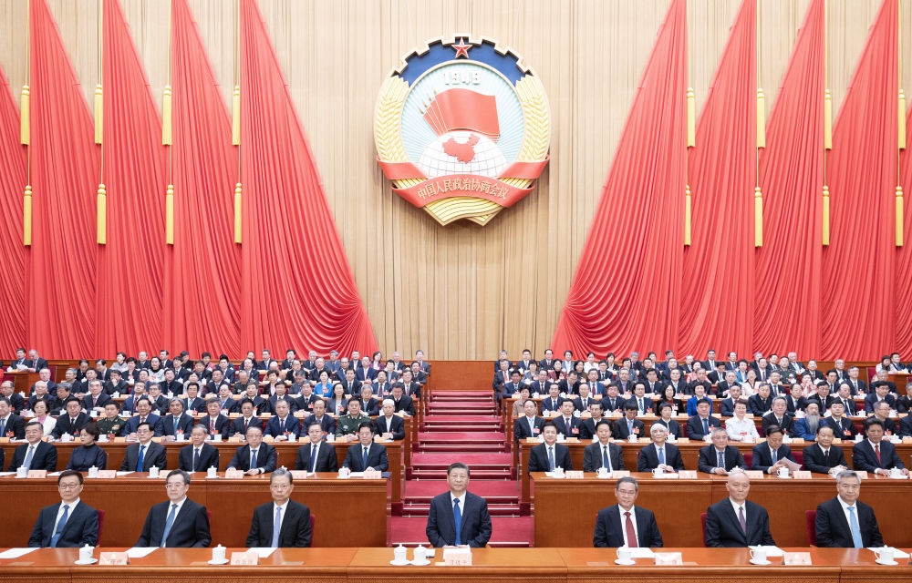 3月10日上午，中國人民政治協(xié)商會議第十四屆全國委員會第二次會議在北京人民大會堂閉幕。這是習近平、李強、趙樂際、蔡奇、丁薛祥、李希、韓正在主席臺就座。王滬寧主持閉幕會。