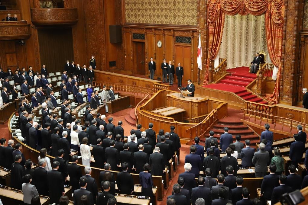 這是1月26日在日本東京拍攝的日本第213屆國會開幕式現(xiàn)場。新華社記者姜俏梅攝