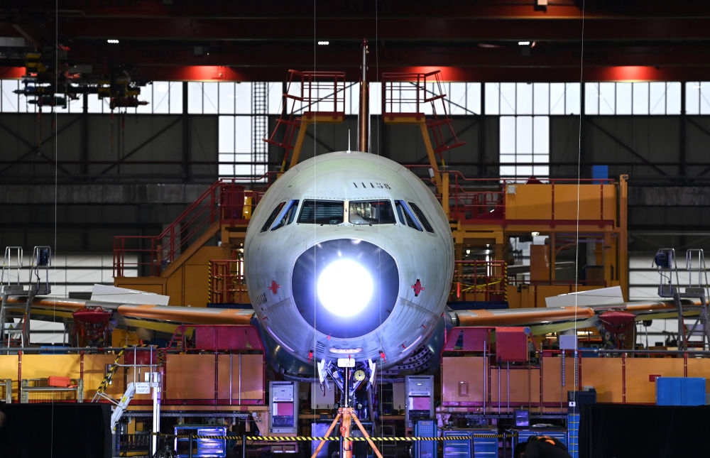 2022年11月9日，在空客天津總裝線，其首架空客A321飛機上線開始總裝。新華社記者 趙子碩 攝