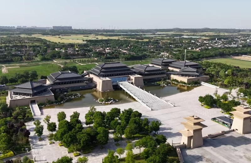 5月13日拍攝的陜西歷史博物館秦漢館全景。新華社記者 李一博 攝