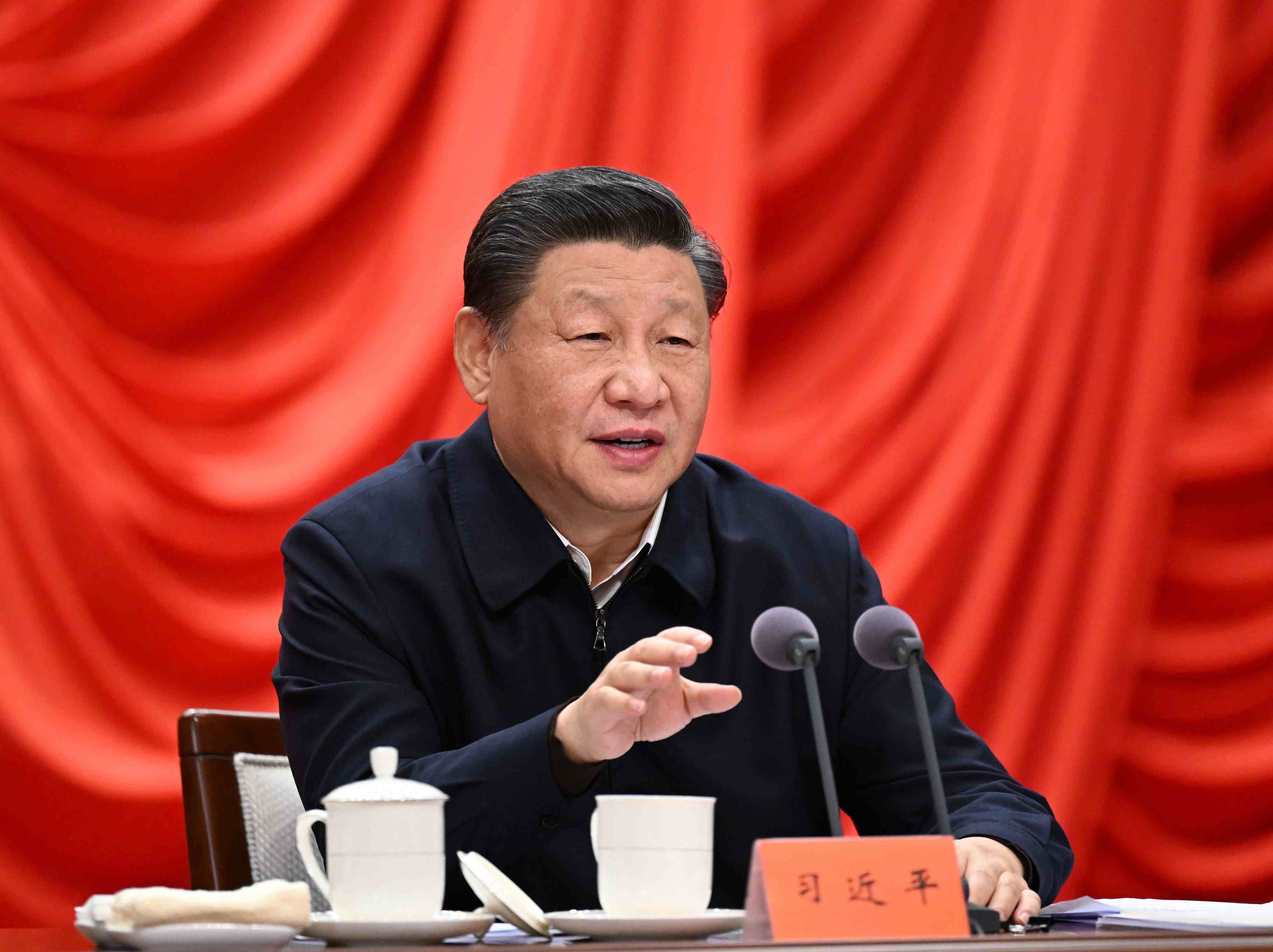 △ 2022年1月11日，習近平總書記在省部級主要領導干部學習貫徹黨的十九屆六中全會精神專題研討班開班式上發(fā)表重要講話，強調全黨同志都要明大德、守公德、嚴私德。