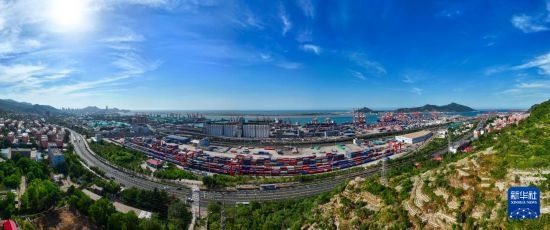 這是6月26日拍攝的中哈連云港物流合作基地（無人機(jī)照片）。新華社記者 季春鵬 攝