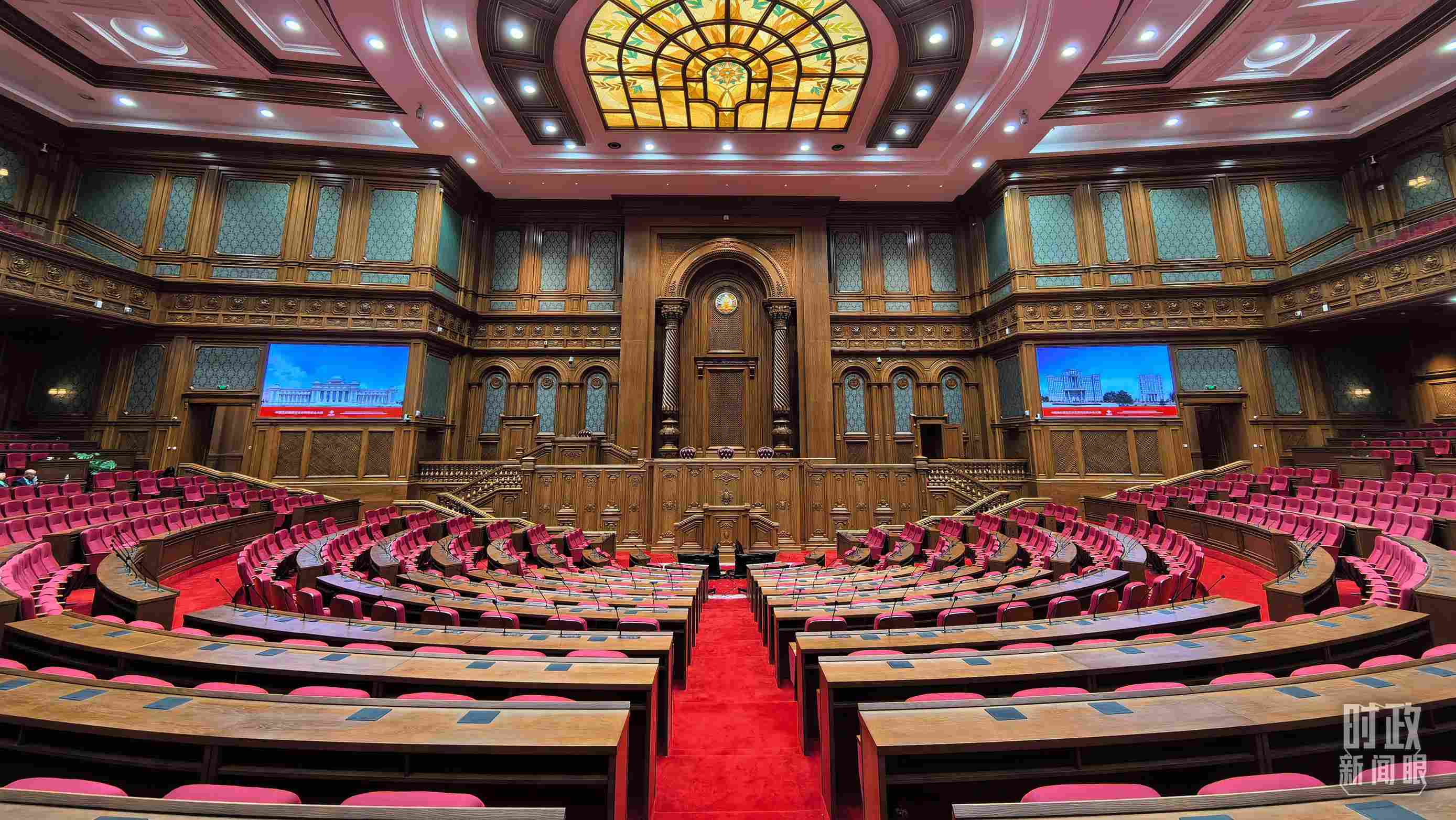 △中方援建塔議會大樓內(nèi)的聯(lián)席議會廳。（總臺央視記者陸泓宇拍攝）