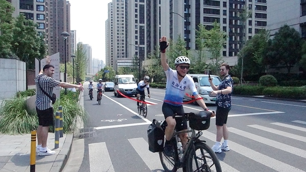 Ole Bouman的騎行之旅。校方供圖