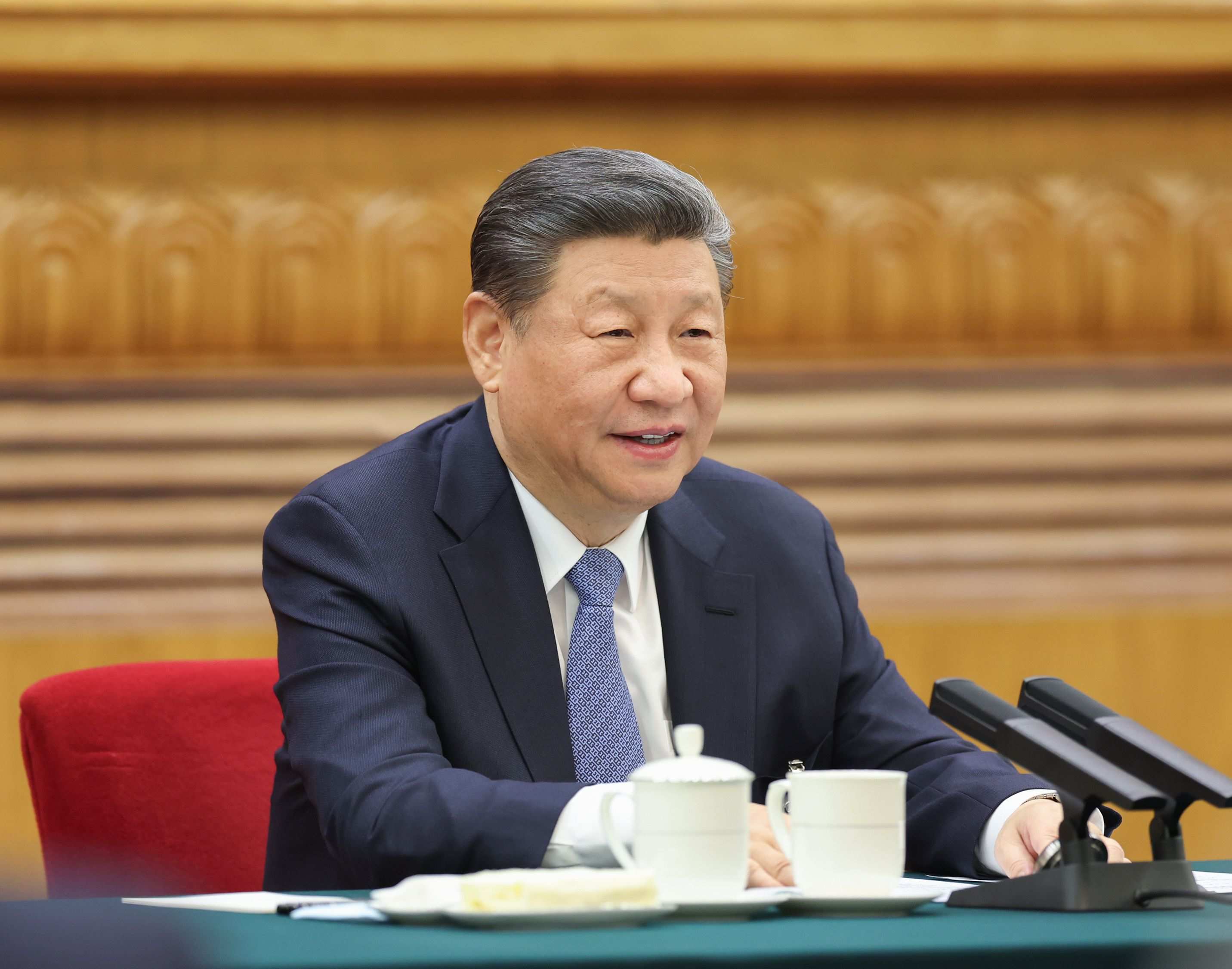 △ 2024年3月5日，中共中央總書(shū)記、國(guó)家主席、中央軍委主席習(xí)近平參加他所在的十四屆全國(guó)人大二次會(huì)議江蘇代表團(tuán)審議。