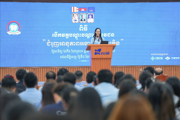 占尼莫在開幕式致辭。活動主辦方供圖