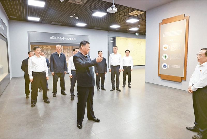 2024年9月10日，中共中央總書記、國家主席、中央軍委主席習(xí)近平在前往甘肅考察途中，來到陜西省寶雞市參觀寶雞青銅器博物院。 新華社記者 王曄/攝
