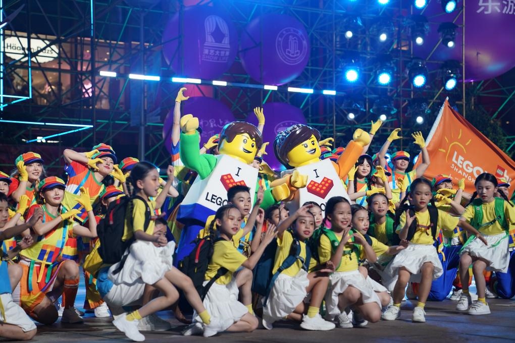 9月14日晚，演員在上海旅游節(jié)開幕式上表演。新華社發(fā)（陳浩明 攝）