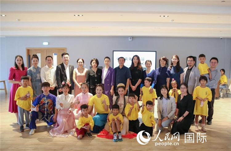 開(kāi)營(yíng)儀式部分嘉賓合影。人民網(wǎng)中東中心分社塔里克·易卜拉欣攝
