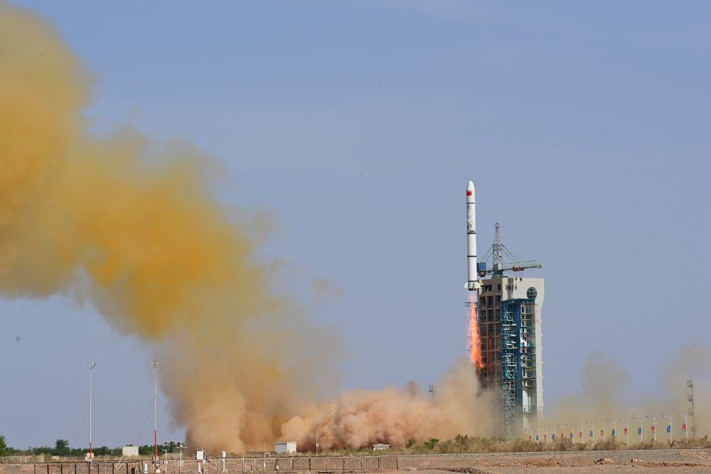 △2023年5月21日16時，我國在酒泉衛(wèi)星發(fā)射中心采用長征二號丙運載火箭，成功發(fā)射首顆內地與澳門合作研制的空間科學衛(wèi)星“澳門科學一號”。