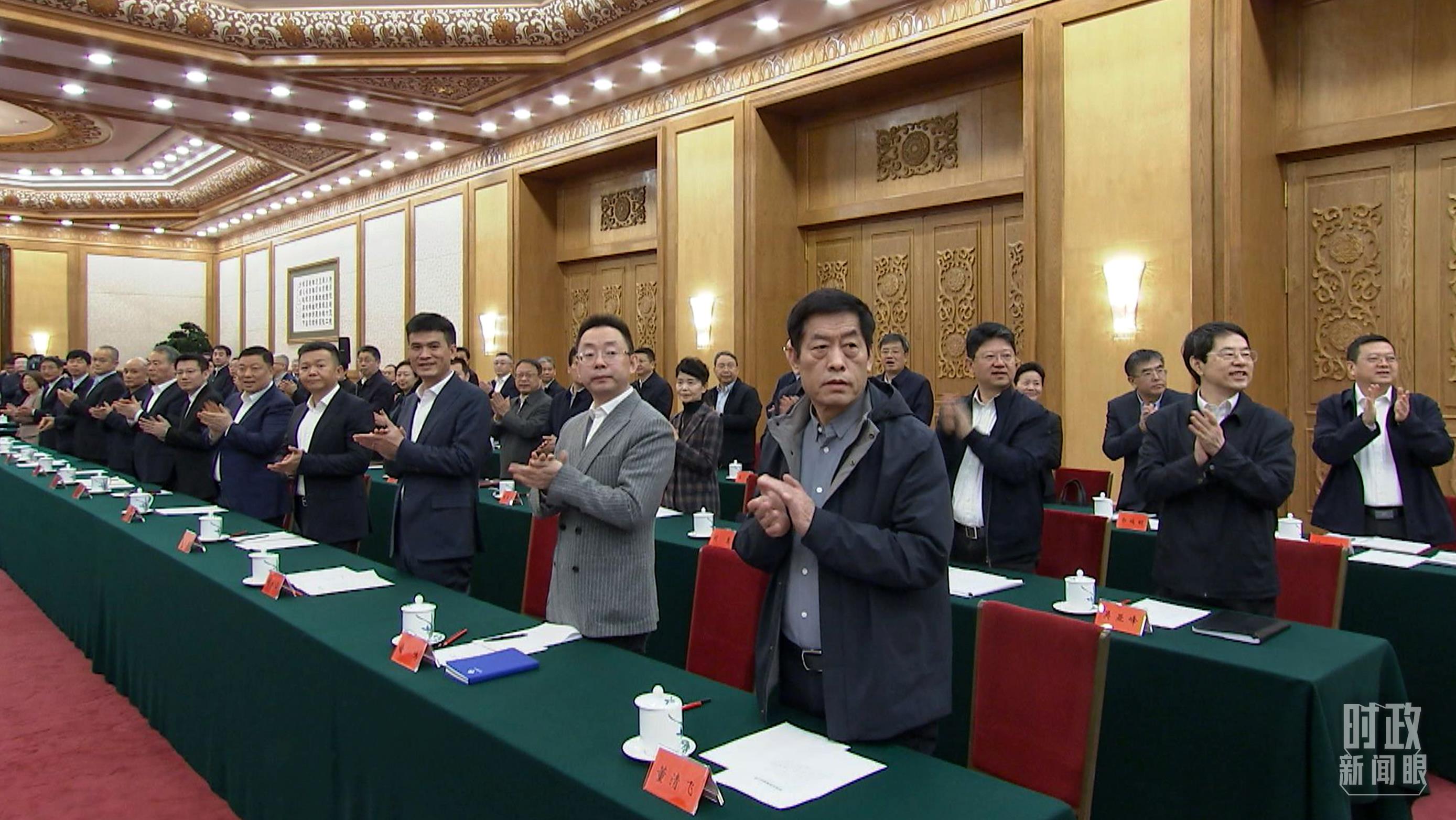 △2月17日，民營(yíng)企業(yè)座談會(huì)現(xiàn)場(chǎng)。