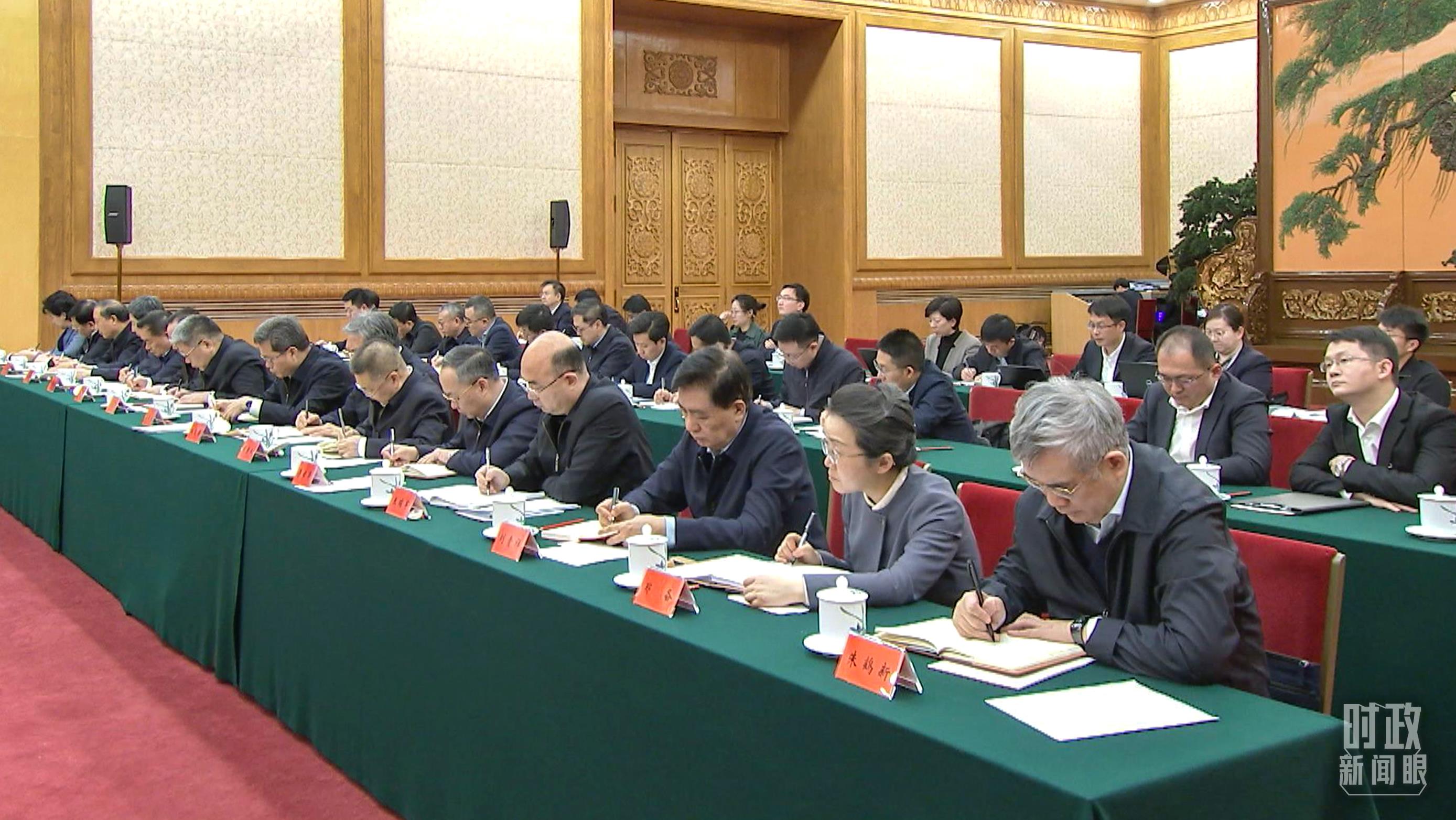 △2月17日，民營(yíng)企業(yè)座談會(huì)現(xiàn)場(chǎng)。