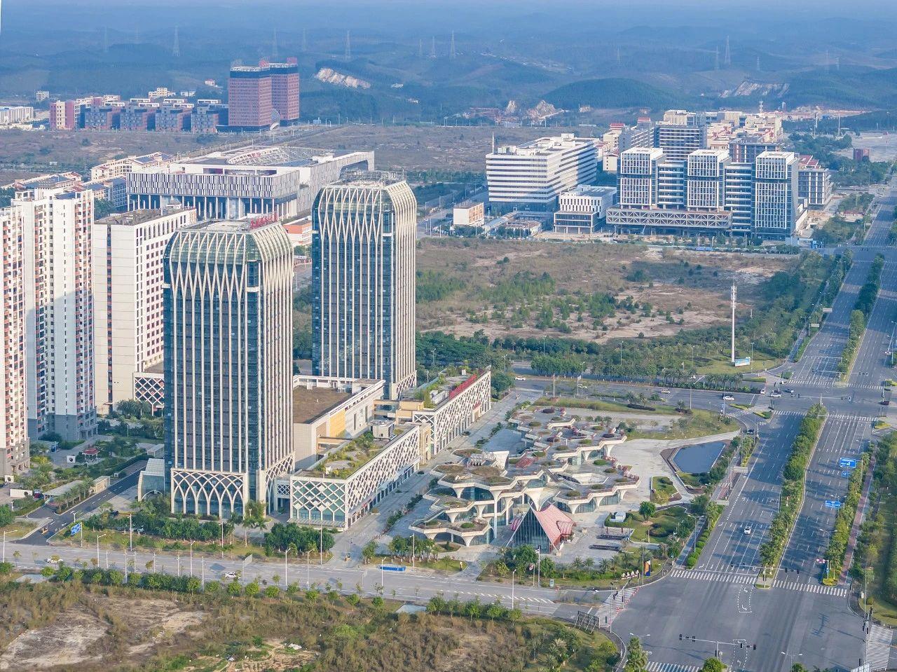 2023年11月，廣西欽州，航拍中國(guó)—馬來(lái)西亞欽州產(chǎn)業(yè)園區(qū)。