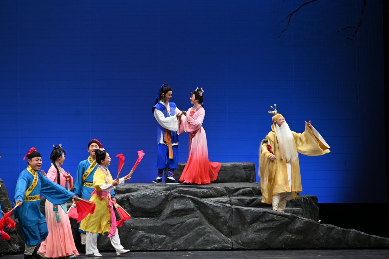 《七妹與蛇郎》演出劇照。國(guó)家大劇院供圖