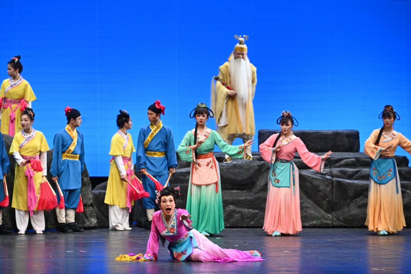 《七妹與蛇郎》演出劇照。國(guó)家大劇院供圖