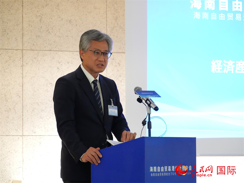 日本經(jīng)濟(jì)產(chǎn)業(yè)省通商政策局審議官田中一成致辭。人民網(wǎng) 許可攝