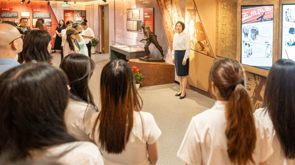 思政課現(xiàn)場。東華大學(xué)供圖