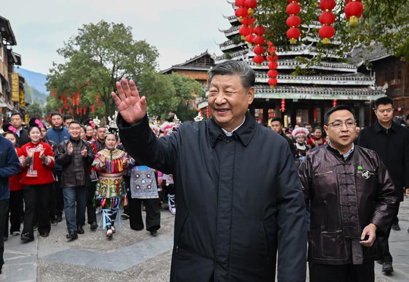 △2025年3月17日，習(xí)近平總書(shū)記在貴州黎平縣肇興侗寨考察。