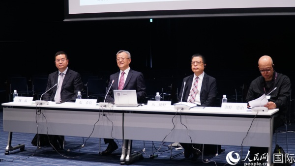 與會專家熱切交流。人民網(wǎng) 蔣曉辰攝